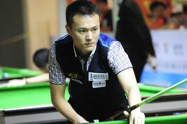 绕他继续打 绕他继续打