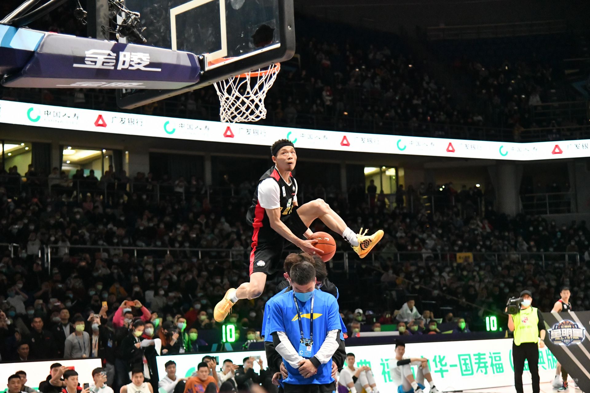 这张门票升 这张门票升